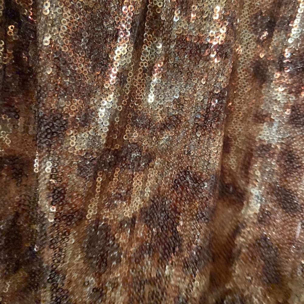 Super cute cache slim fit dress!